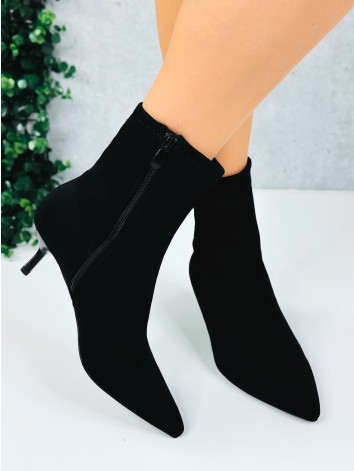 Dámske členkové semišové čižmy na nízkom opätku - čierne