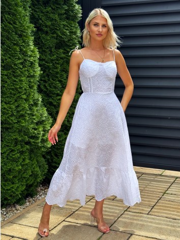 Dámske dlhé biele madeirové šaty na ramienka s elastickým žabkovaním