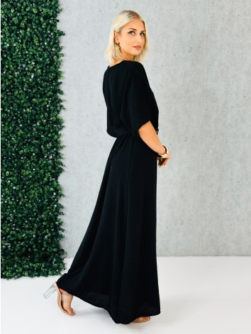 Dámske dlhé čierne elegantné šaty s opaskom a véčkovm výstrihom