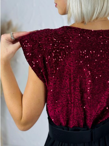 Dámske dlhé šaty Midnight s flitrovaným vrchom a čiernym opaskom - čierno bordové