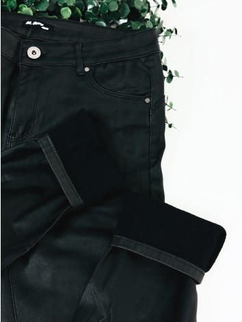 Dámske zateplené koženkové nohavice s vysokým pásom - aj pre moletky