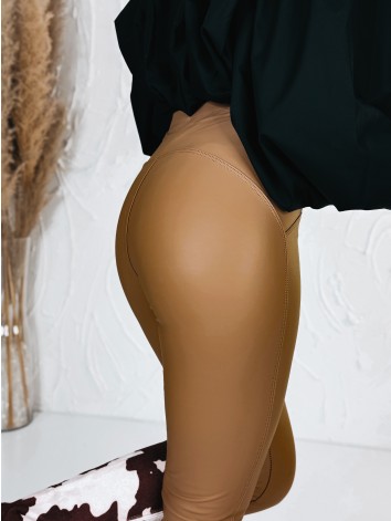 Dámske elastické koženkové push-up legíny ELEN - hnedé 17