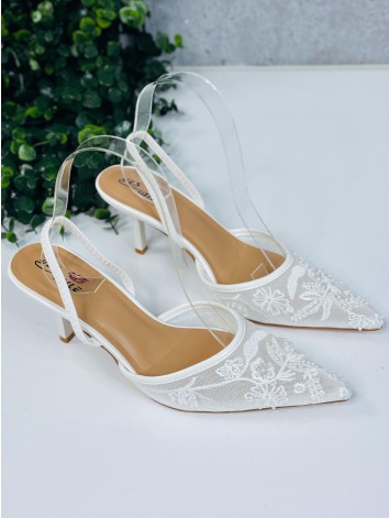 Dámske eleganté biele sandále na nízkom opätku s čipkou aj pre nevesty