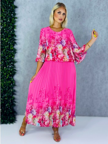 Dámske elegantné midi plisované šaty s kvetovanou potlačou aj pre moletky - fuksiové
