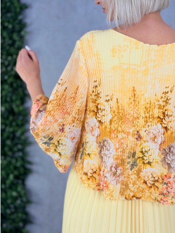 Dámske elegantné midi plisované šaty s kvetovanou potlačou aj pre moletky - žlté