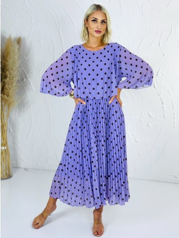 Dámske elegantné plisované midi bodkované šaty - fialové