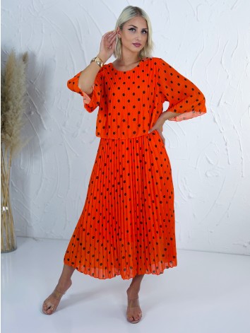Dámske elegantné plisované midi bodkované šaty - oranžové