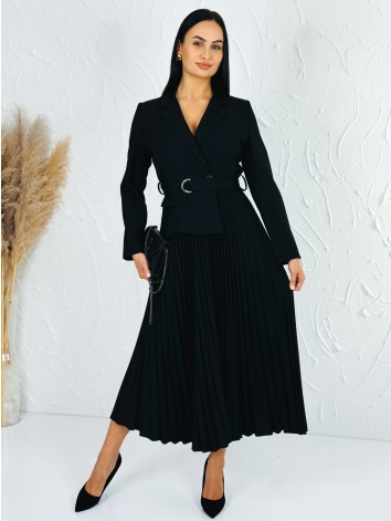Dámske elegantné sakové šaty s plisovaním - čierne