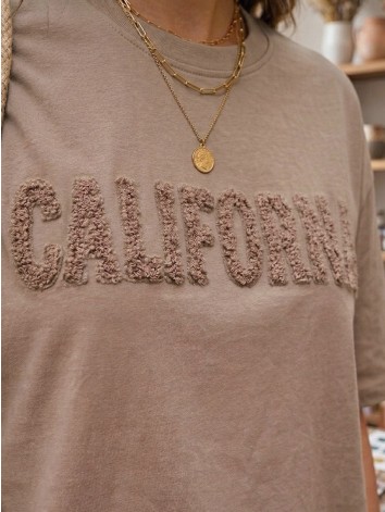 Dámske hnedé bavlnené oversize tričko CALIFORNIA