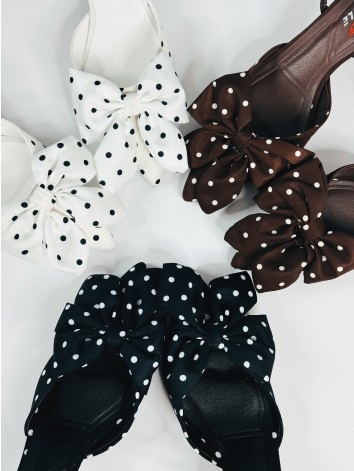 Dámske hnedé bodkované sandále s mašľou a na nízkom opätku