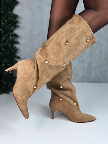 Dámske khaki čižmy s cvokmi na nízkom opätku