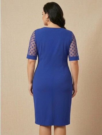 Dámske kráľovský modré spoločenské šaty s bodkovanými rukávmi pre moletky