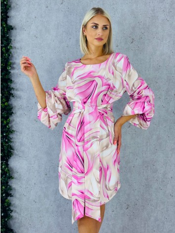 Dámske krátke elegantné ružovo-béžové šaty s previazaním Mixi aj pre moletky