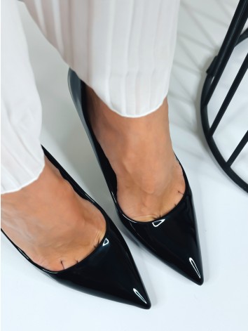 Dámske lakované čierne lodičky s leopradou stielkou