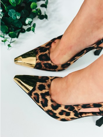 Dámske leopardie sandále so zlatou špičkou