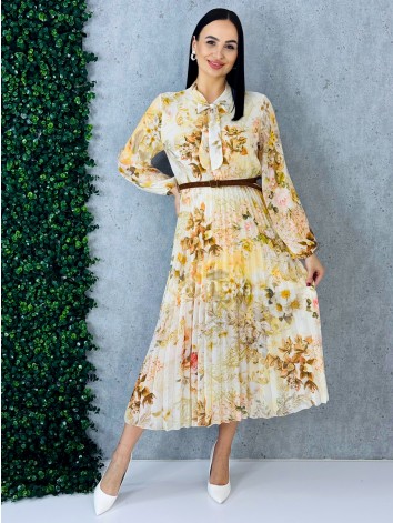 Dámske midi plisované šaty s kvetovanou potlačou a opaskom - žlté