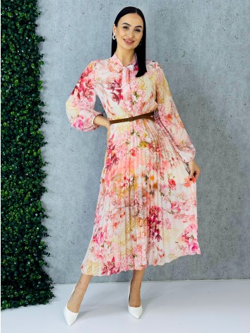 Dámske midi plisované šaty s kvetovanou potlačou a opaskom - ružové