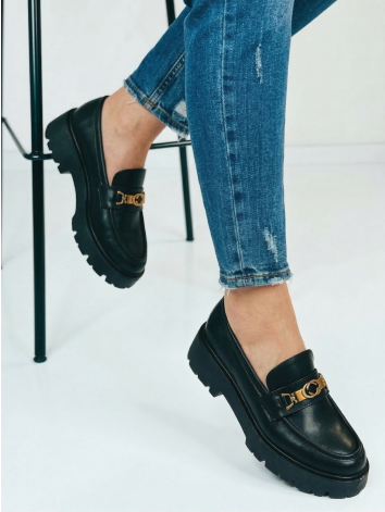 Dámské mokasíny v čiernej farbe