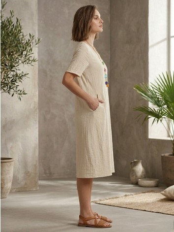 Dámske oversize letné šaty s vreckami a náhrdelníkom - béžové