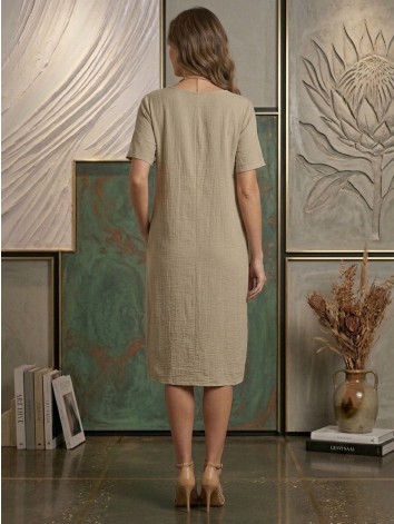 Dámske oversize letné šaty s vreckami a náhrdelníkom - hnedé