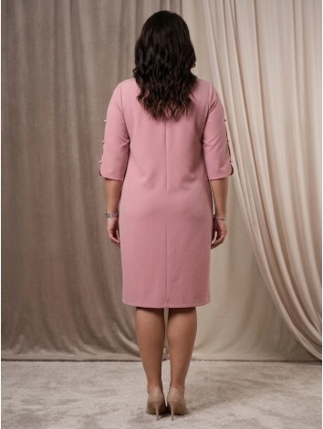 Dámske ružové spoločenské šaty s aplikáciami na rukávoch pre moletky