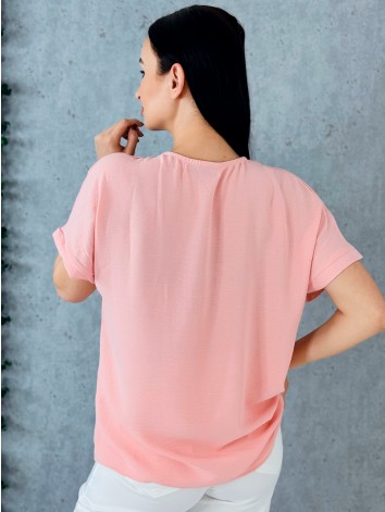 Dámske ružové tričko s kvetovanou aplikáciou a perlami