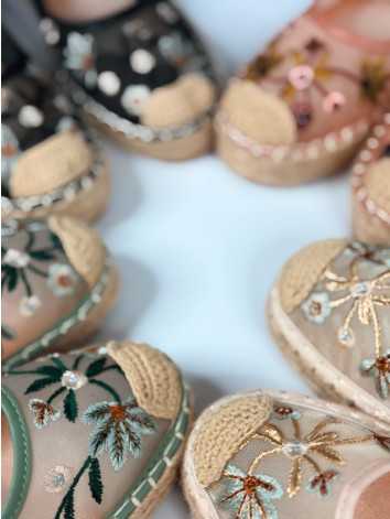 Dámske ružové vyšívané espadrilky s remienkom Mary