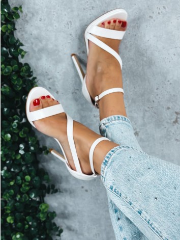 Dámske sandále na vysokom opätku - biele