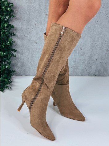 Dámske semišové béžové čižmy pod kolená na nízkom opätku Olia