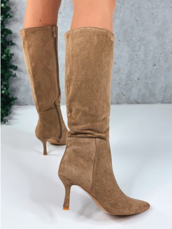 Dámske semišové béžové čižmy pod kolená na nízkom opätku Olia