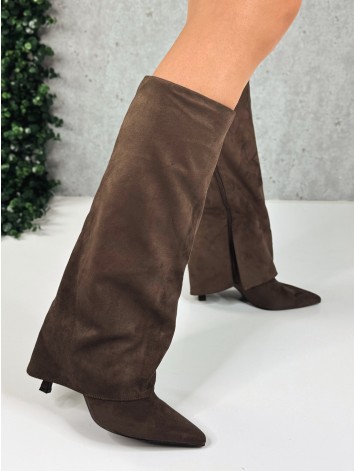 Dámske semišové hnedé čižmy pod kolená na nízkom opätku