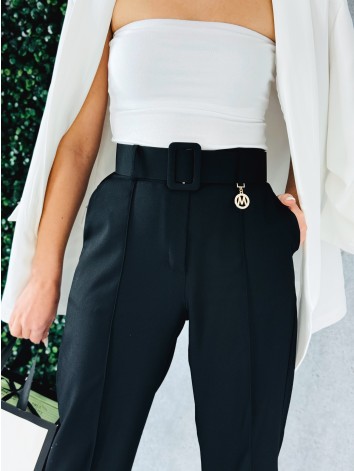 Dámske široké čierne nohavice s opaskom a zlatou aplikáciou