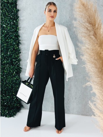 Dámske široké čierne nohavice s opaskom a zlatou aplikáciou