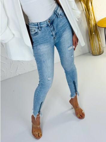 Dámske slim push-up rifle so zipsami aj pre moletky