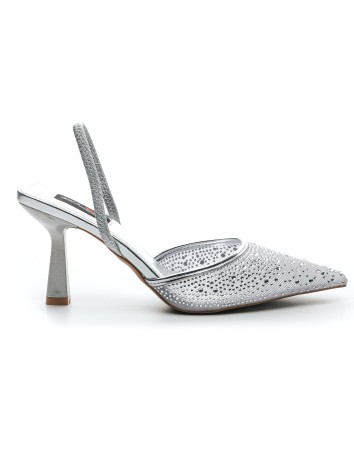 Dámske strieborné sandále s kamienkami na nízkom opätku Plora