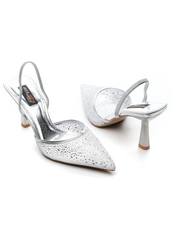 Dámske strieborné sandále s kamienkami na nízkom opätku Plora