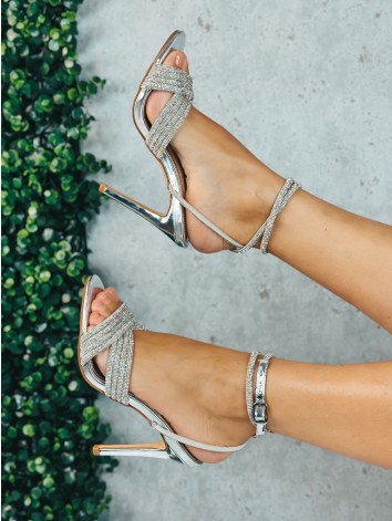 Dámske strieborné sandále s kamienkami na vysokom opätku Era