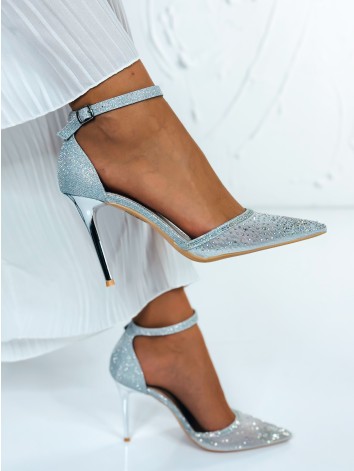 Dámske strieborné sandále s ozdobnými kamienkami Rumea