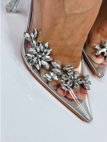 Dámske transparentné strieborné sandále so zapínaním