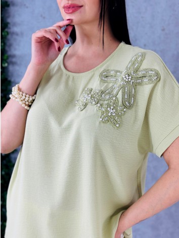 Dámske zelené tričko s kvetovanou aplikáciou a perlami