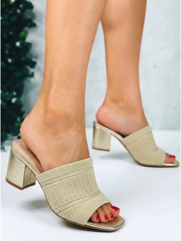 Dámske zlaté elegantné šľapky na hrubom opätku