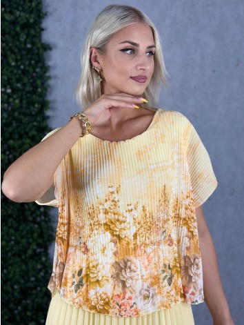 Dámske žlté midi plisované šaty s kvetovanou potlačou aj pre moletky