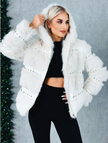 Dámsky biely kožuch s ozdobnými kamienakmi a kapucňou