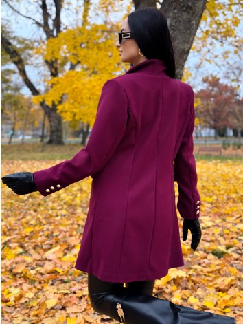 Dámsky bordovo-fialový elegantný kabát s dvojradovým zapínaním Amara