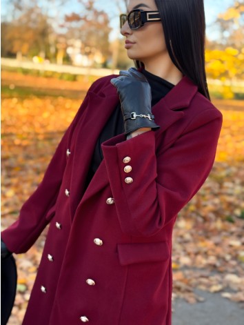 Dámsky bordový elegantný kabát s dvojradovým zapínaním Amara