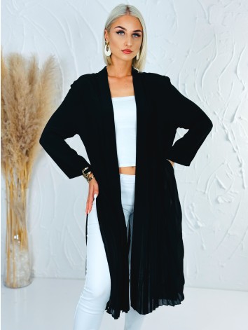 Dámsky čierny elegantný plisovaný prehoz