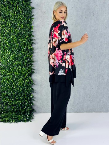 Dámsky čierny letný komplet s kvetmi a širokými nohavicami