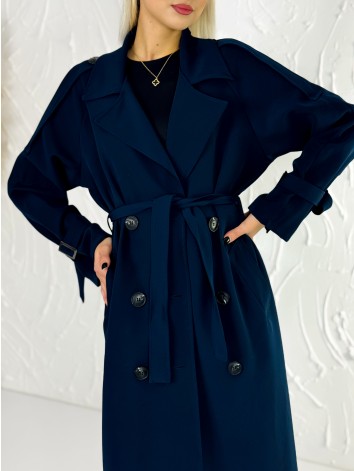 Dámsky dlhý tmavomodrý trenčkot s opaskom a gombíkmi