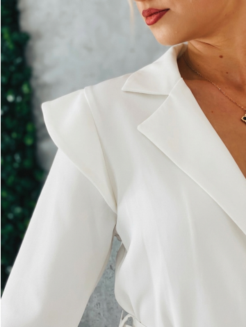 Dámsky elegantný overal s opaskom - biely