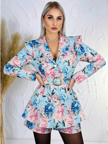 Dámsky modrý elegantný kvetovaný overal s opaskom a véčkovým výstrihom